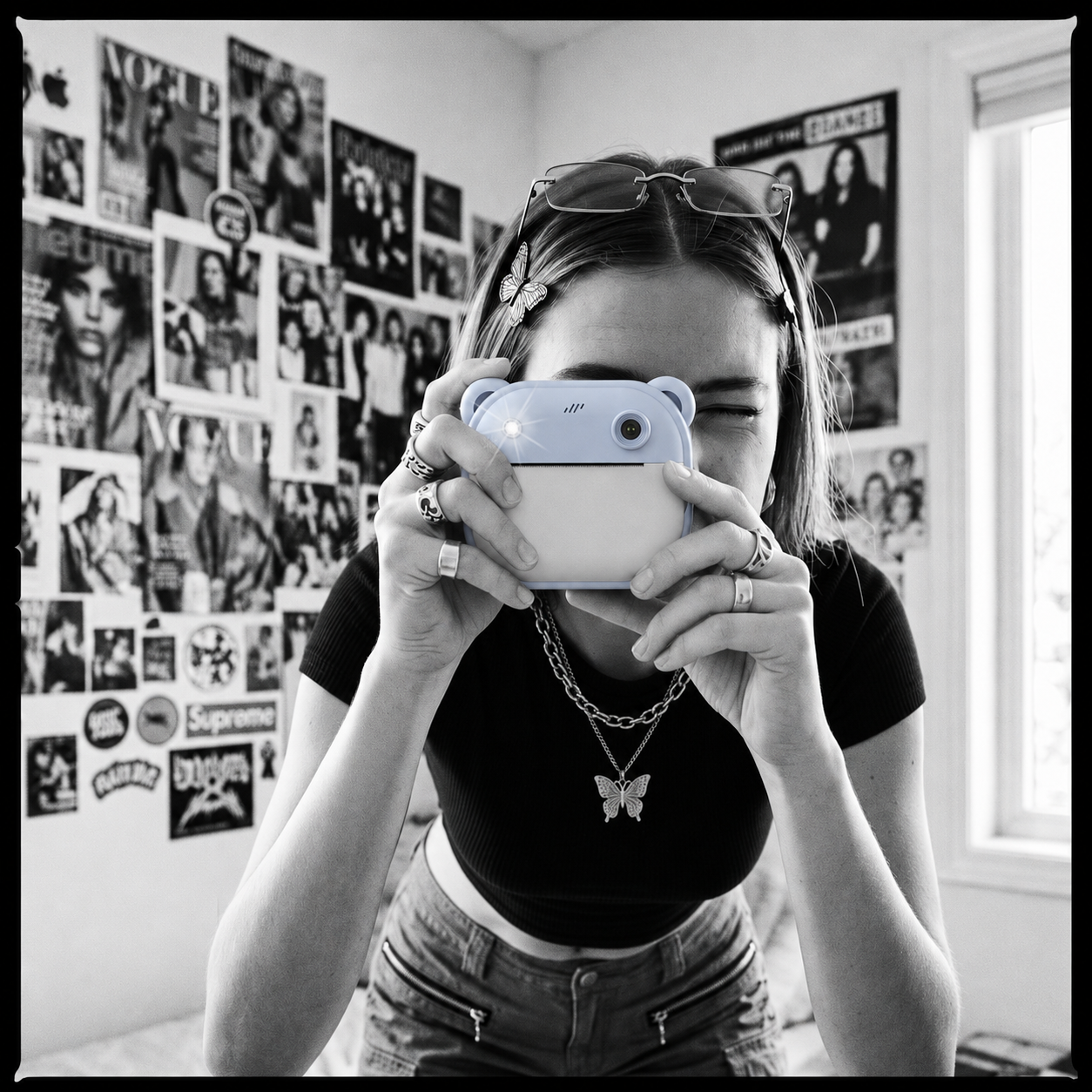 Eclipse black and white instant print camera